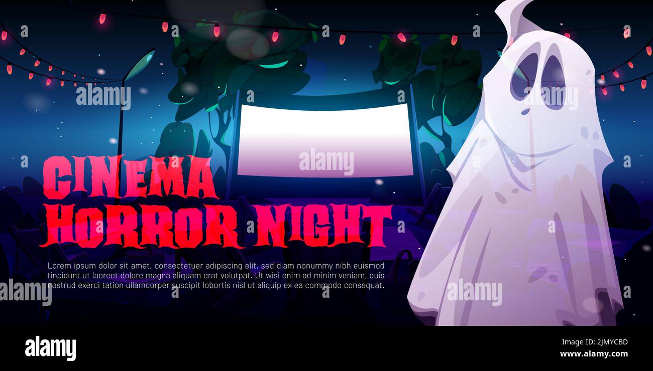 Cinema horror notte cartoon banner. Fantasma divertente al cinema all'aperto con grande schermo e ghirlande intorno. Invito al festival cinematografico con Halloween fantasy spook personaggio, illustrazione vettoriale Illustrazione Vettoriale