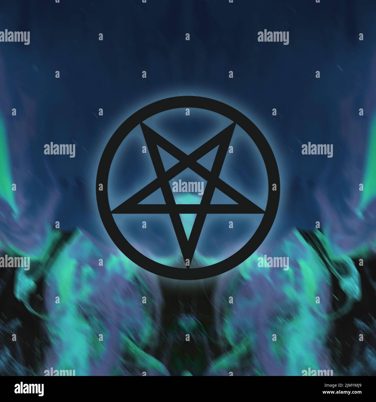 Pentagramma satanico su sfondo di fumo blu Foto Stock