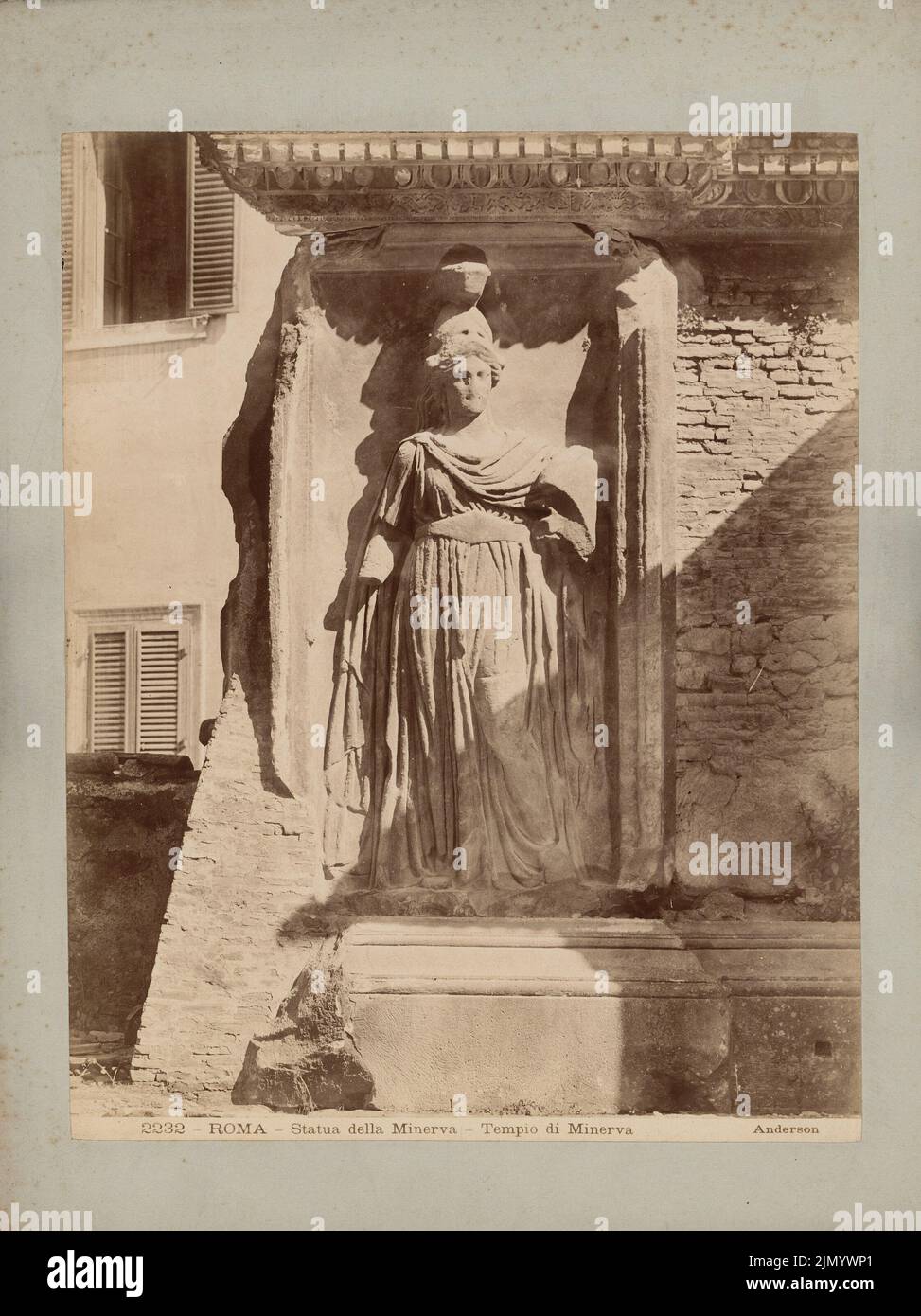 Anderson (1813-1877), Statua della Minerva nel tempio di minerva a Roma (senza dat.): Vista. Foto su cartone, 32,1 x 24 cm (inclusi i bordi di scansione) Foto Stock