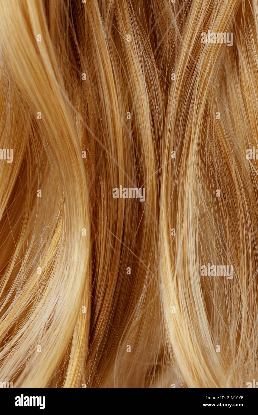 Bambola Fatta A Mano Con Capelli Rossi Ricci Fotografia Stock Bambola Fatta Mano Con Capelli Rossi Ricci Image72737842