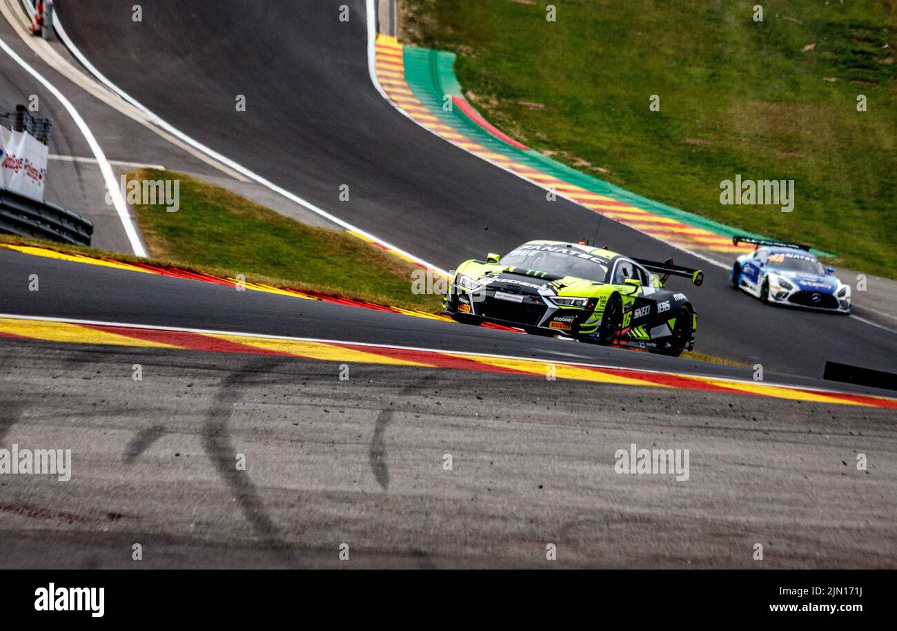 Le vetture da corsa in pista durante la Formula 1 Rolex Gran Premio del Belgio 2022 Foto Stock