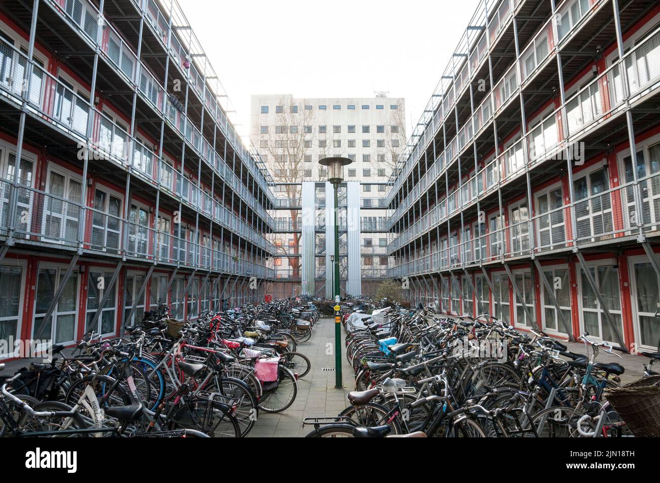 Amsterdam,Paesi Bassi,02-26-2018.Bijlmer carcert.closed in 2016,demolito.alloggiamento temporaneo dello studente Foto Stock