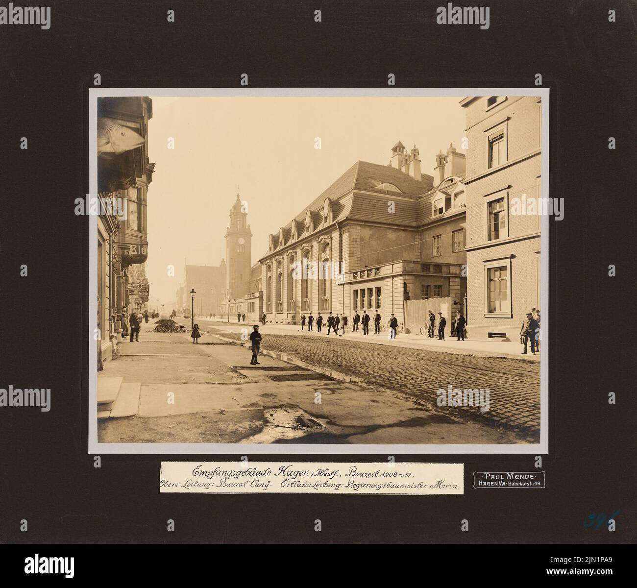 CUNY H. C., Bahnhof, Hagen (1908-1910): Vista. Foto su cartone, 35,5 x 41,6 cm (compresi i bordi di scansione) Cuny H. C. : Bahnhof, Hagen Foto Stock