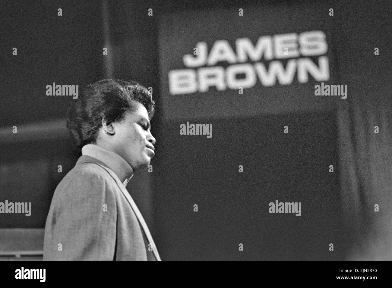 JAMES BROWN (1933-2006) cantante di anima americana su Ready,Steady, Go ! nel 1966. Foto: Tony Gale Foto Stock
