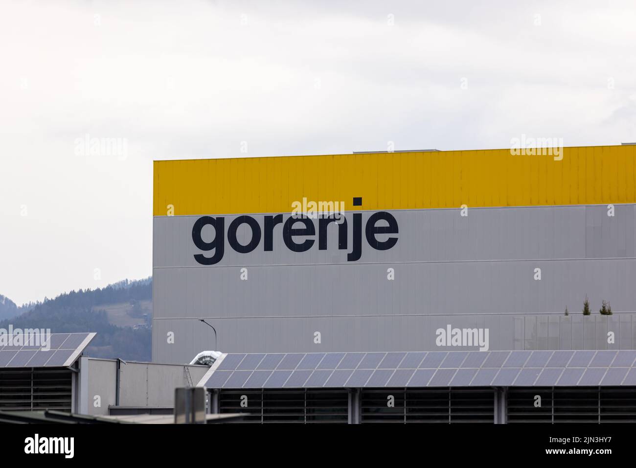 Slovenia, Velenje - Marzo 30 2022: Gorenje stabilimento di produzione di elettrodomestici in Europa Foto Stock