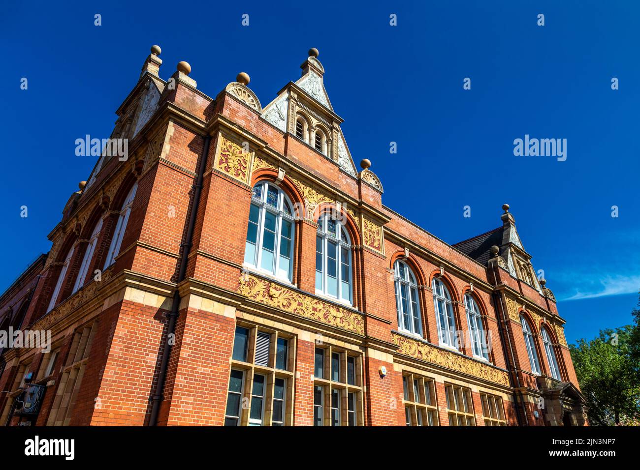 Esterno dell'edificio vittoriano della sala concerti Blackheath Halls, Blackheath, Londra, Regno Unito Foto Stock