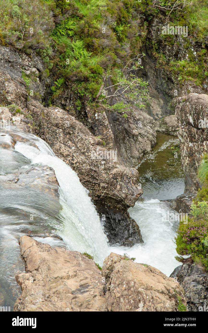 Cascata a Fairy Pools, Glenbrittle, Isola di Skye, Scozia Foto Stock