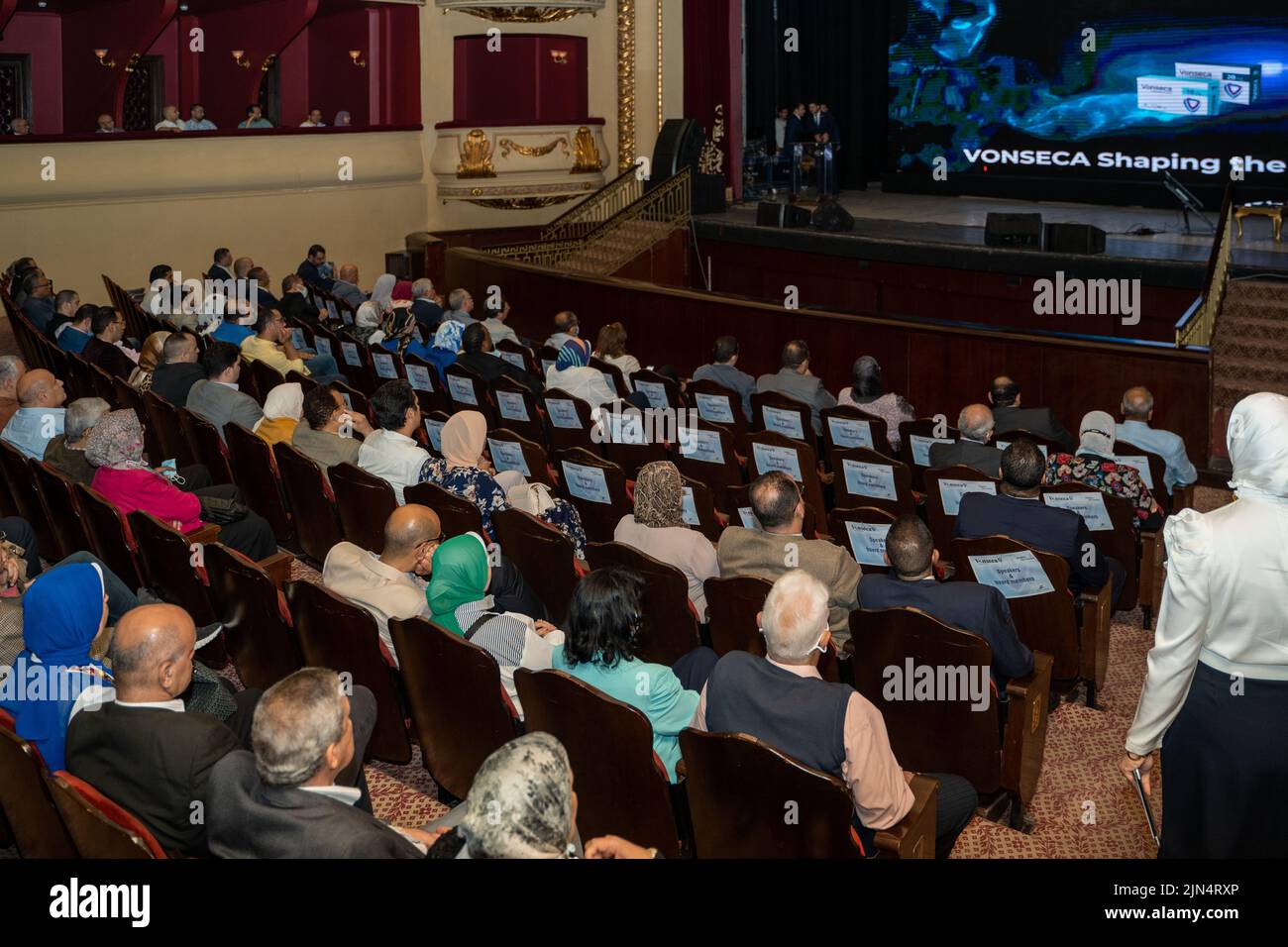 Un evento medico al teatro dell'opera di Alessandria e un'audiance che si diverse a festa Foto Stock