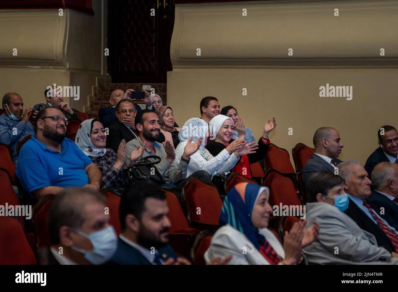 Il pubblico durante un evento medico al Teatro dell'Opera di Alessandria d'Egitto Foto Stock