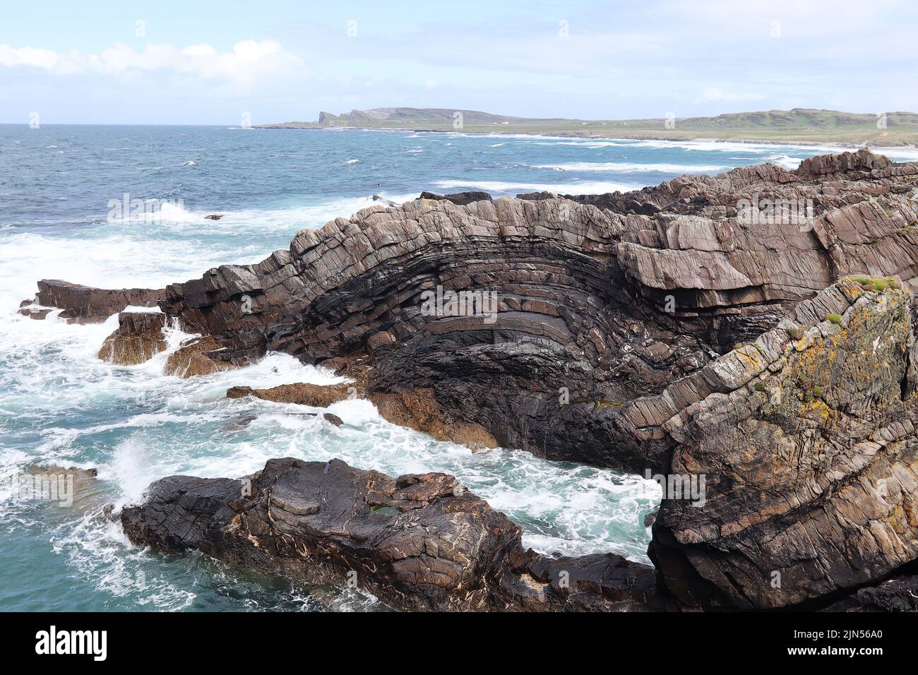 Formazioni rocciose vulcaniche sulla costa occidentale di Islay, Scozia. Foto Stock