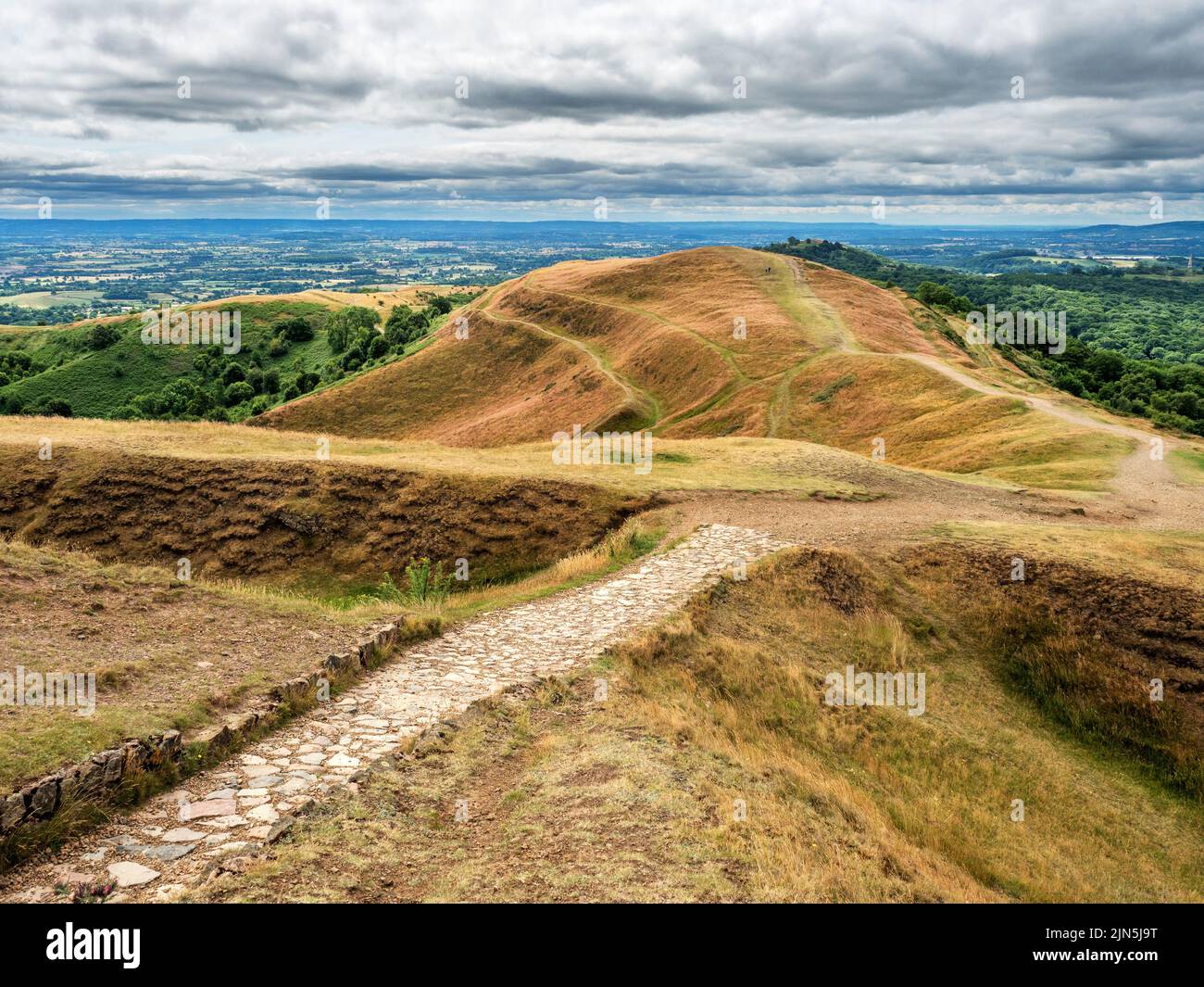 Vista verso sud dalla cima di Herefordshire Beacon o British Camp nel Malvern Hills AONB Inghilterra Foto Stock
