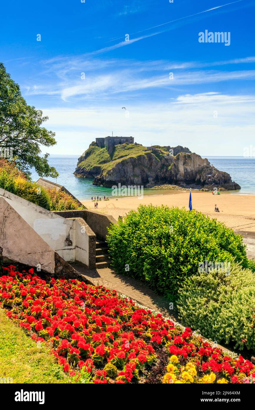 St Catherine's Island e Fort e la spiaggia protetta del castello a Tenby, Pembrokeshire, Galles, Regno Unito Foto Stock