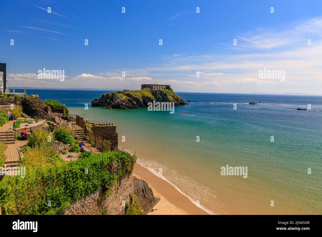 St Catherine's Island e Fort e la spiaggia protetta del castello a Tenby, Pembrokeshire, Galles, Regno Unito Foto Stock