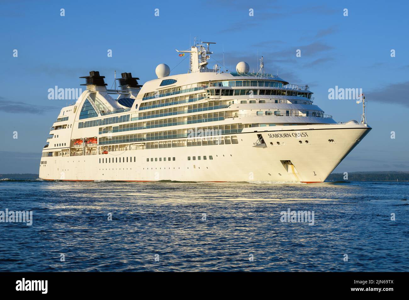 Seabourn quest è una nave da crociera gestita da Seabourn Cruises - Agosto 2022. Foto Stock