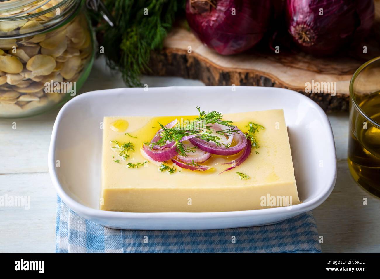 Piatti tradizionali turchi con olio d'oliva, antipasti; purea di fagiolini o pasta di fagiolini. (Nome turco; Fava) Fava alimentare turco Foto Stock