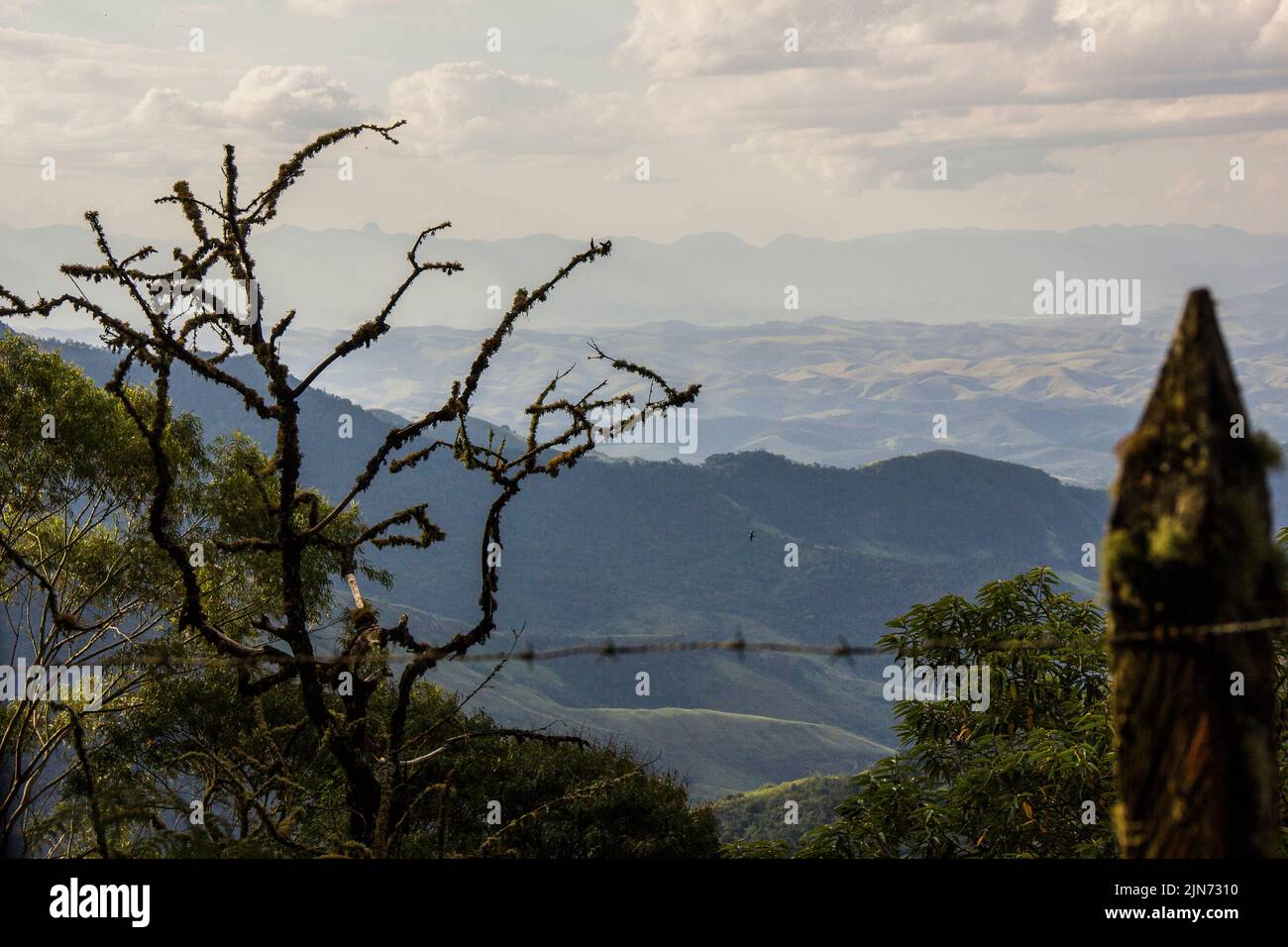 Vista sul sentiero di montagna Bocaina Foto Stock