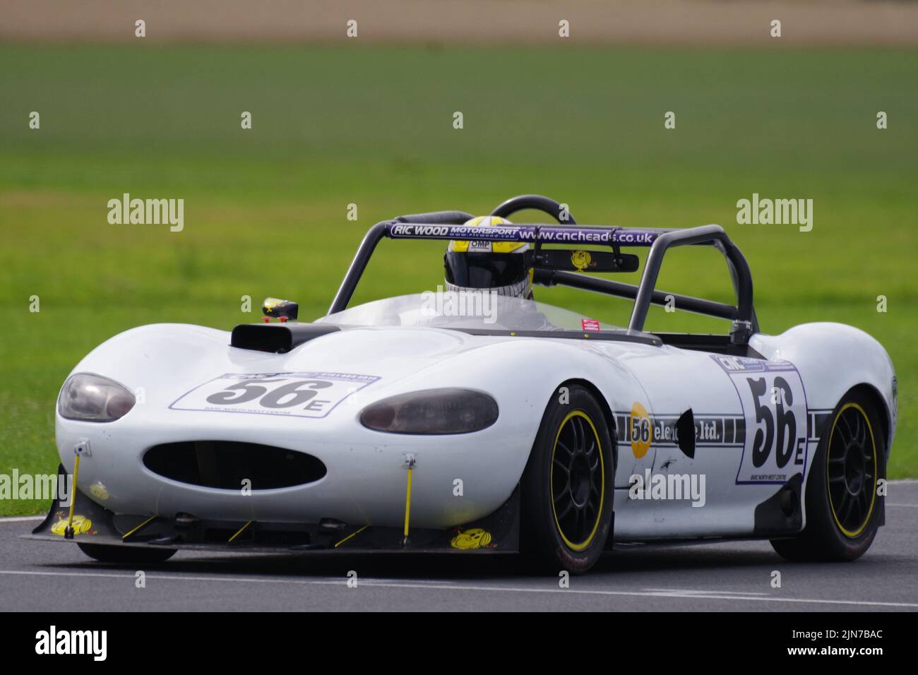 Croft, Inghilterra, 6 agosto 2022. Ian Bambra guida una Ginetta G20 nel CNC Heads Sports/Saloon Championship al Croft Circuit. Credito: Colin Edwards Foto Stock