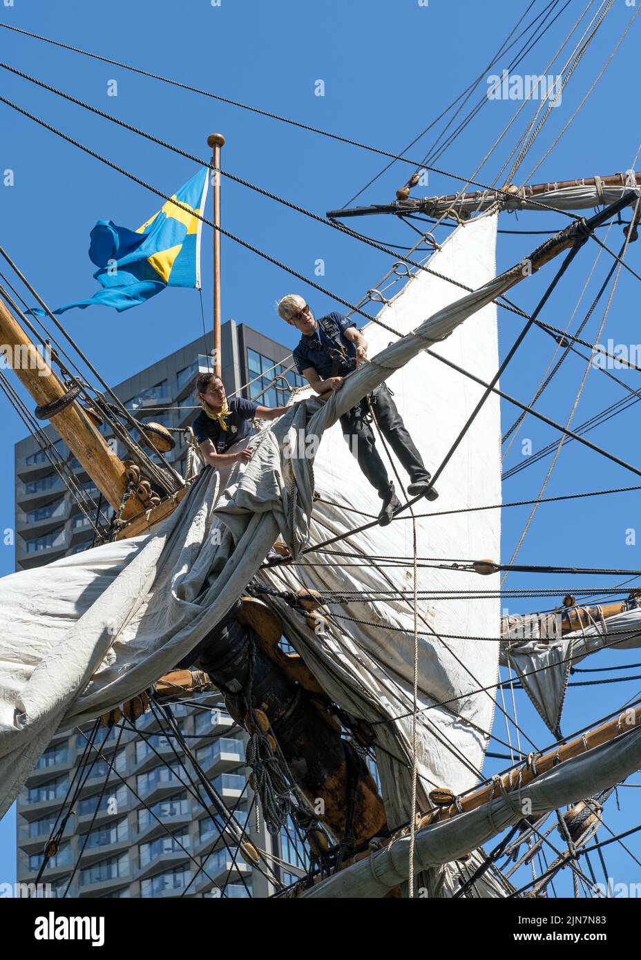 La Götheborg di Svezia, una replica della nave a vela svedese Indiaman Götheborg I. ormeggiata in banchine di Canary Wharf. Londra - 9th agosto 2022 Foto Stock