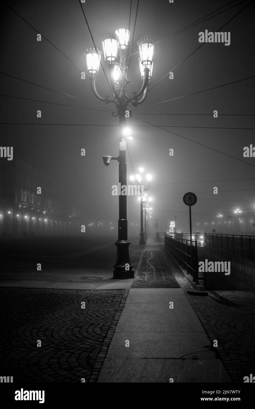Nebbia in una notte di Torino Foto Stock