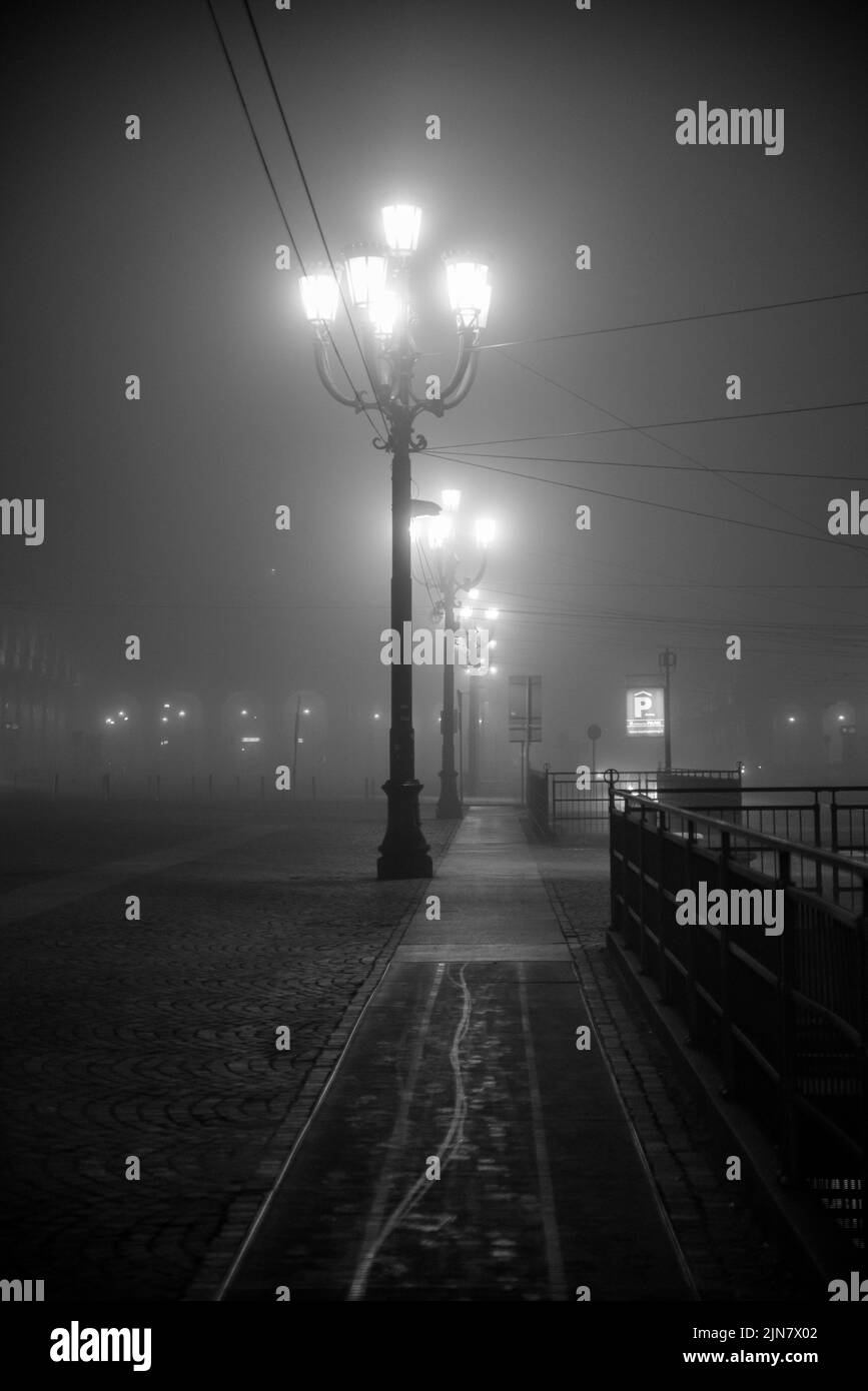Nebbia in una notte di Torino Foto Stock