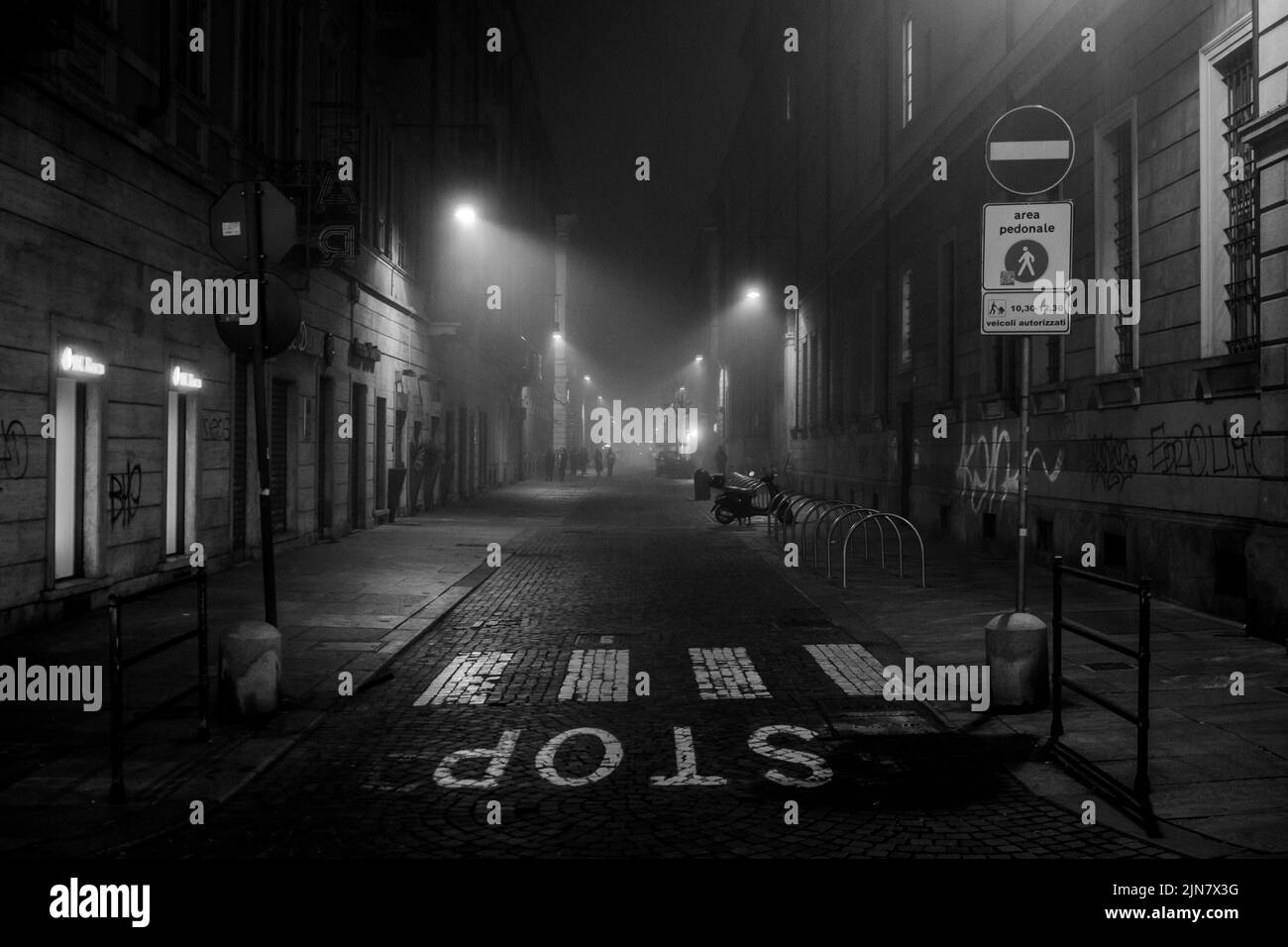 Nebbia in una notte di Torino Foto Stock