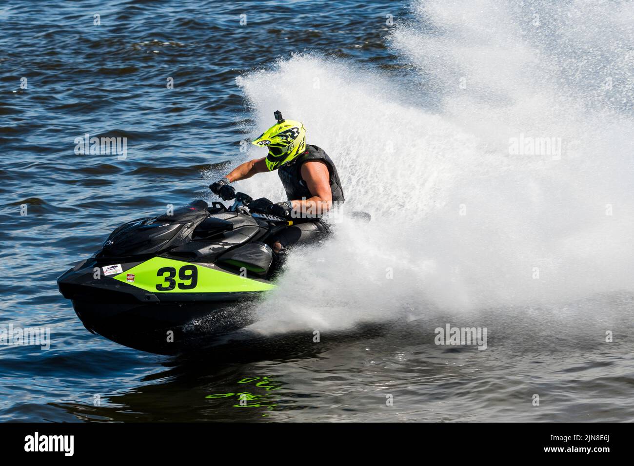 Kupiskis Lituania 2022-08-07. Partecipanti alla UIM Aquabike Baltic Cup 2022 di jet boats. Foto Stock
