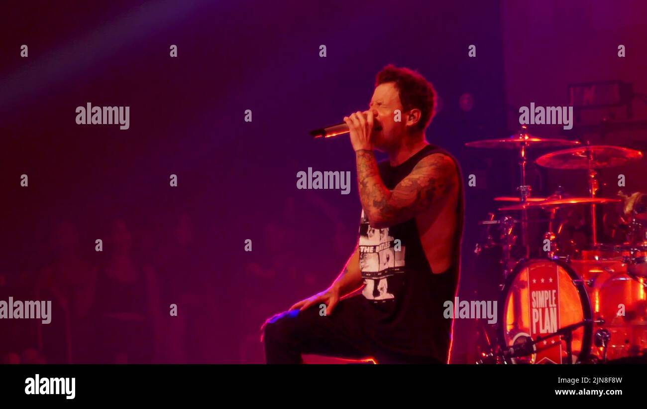 Anaheim, California, USA 6th agosto 2022 Simple Plan si esibisce in concerto con la colpa Canada Tour alla House of Blues il 6 agosto 2022 ad Anaheim, California, USA. Foto di Barry King/Alamy Stock Foto Foto Stock