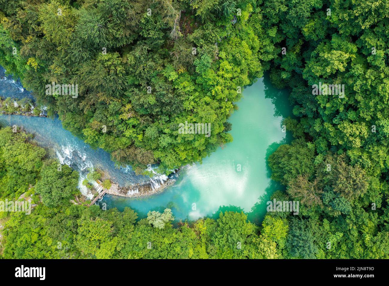 Il Slunjcica sorgente del fiume in Croazia Foto Stock