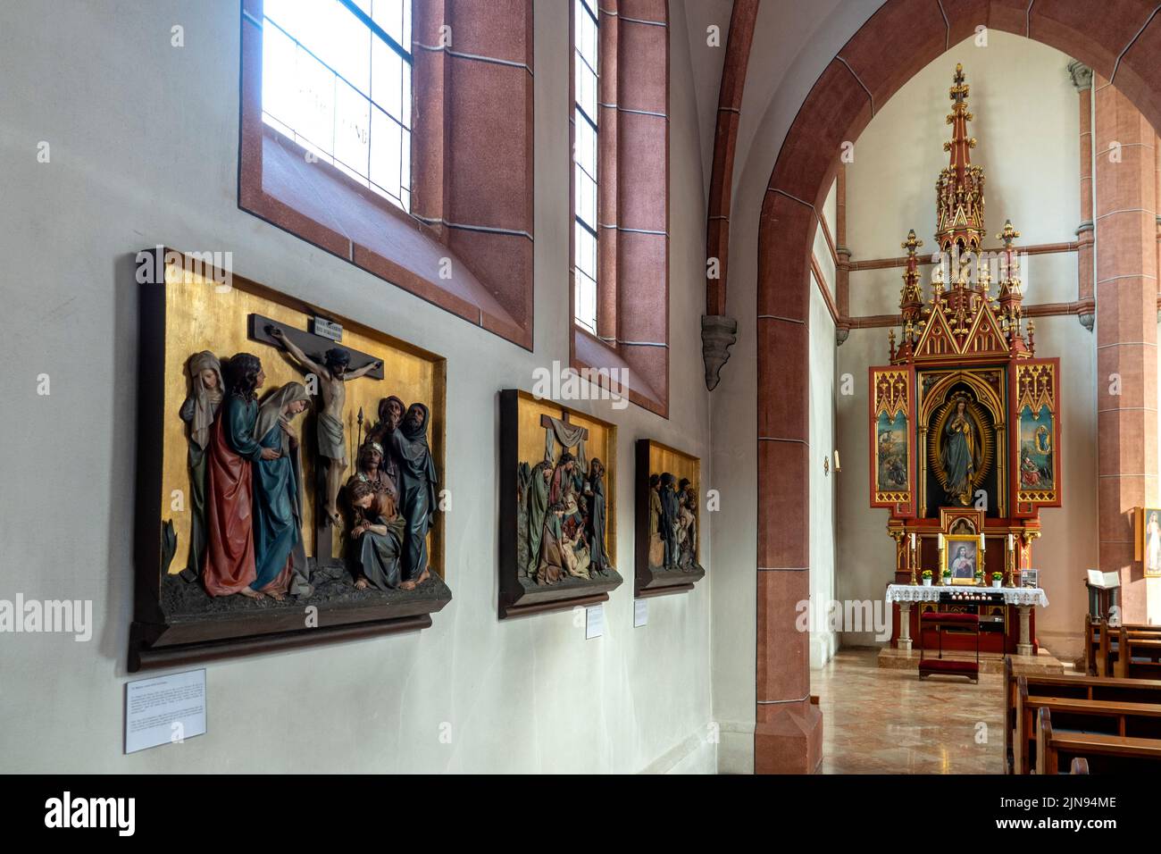 Altare dedicato alla Vergine Maria nella Nikolaikirche, Villach Austria Foto Stock