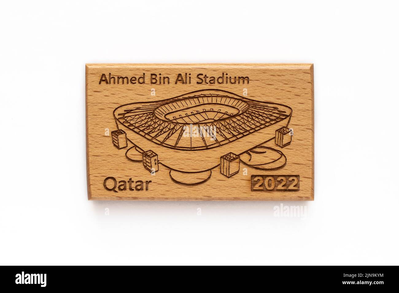 DOHA, QATAR - 10 AGOSTO 2022: Ahmad Bin Ali Stadium Qatar frigorifero magnete. Il Qatar ospiterà la Coppa del mondo FIFA 2022. Foto Stock