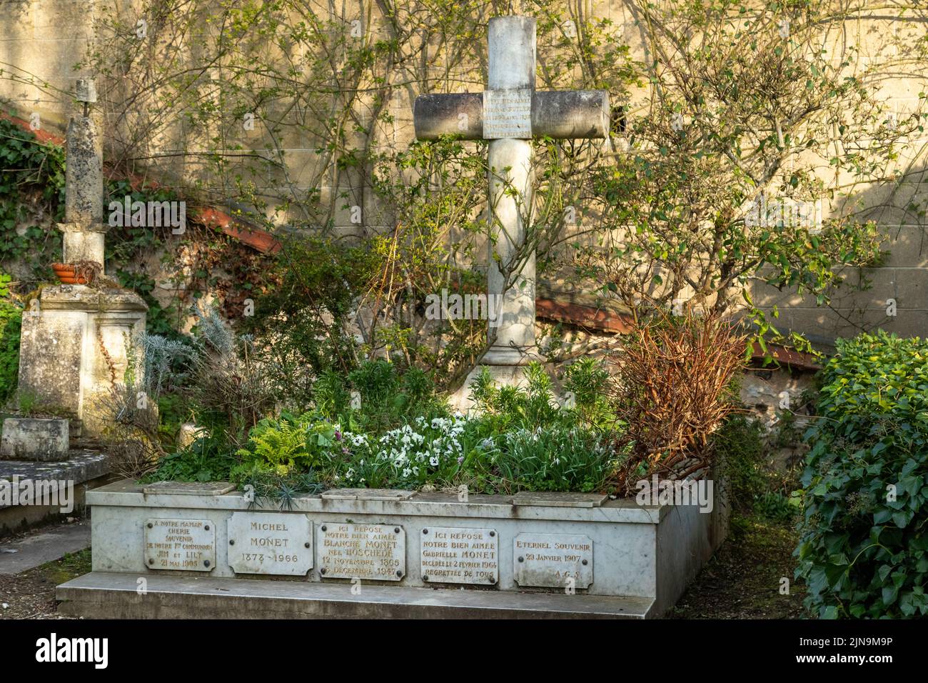 Francia, Eure, Giverny, cimitero di Giverny, Claude Monet tomba pittore // Francia, Eure (27), Giverny, cimetière de Giverny, Tombe du peintre Claude Mon Foto Stock