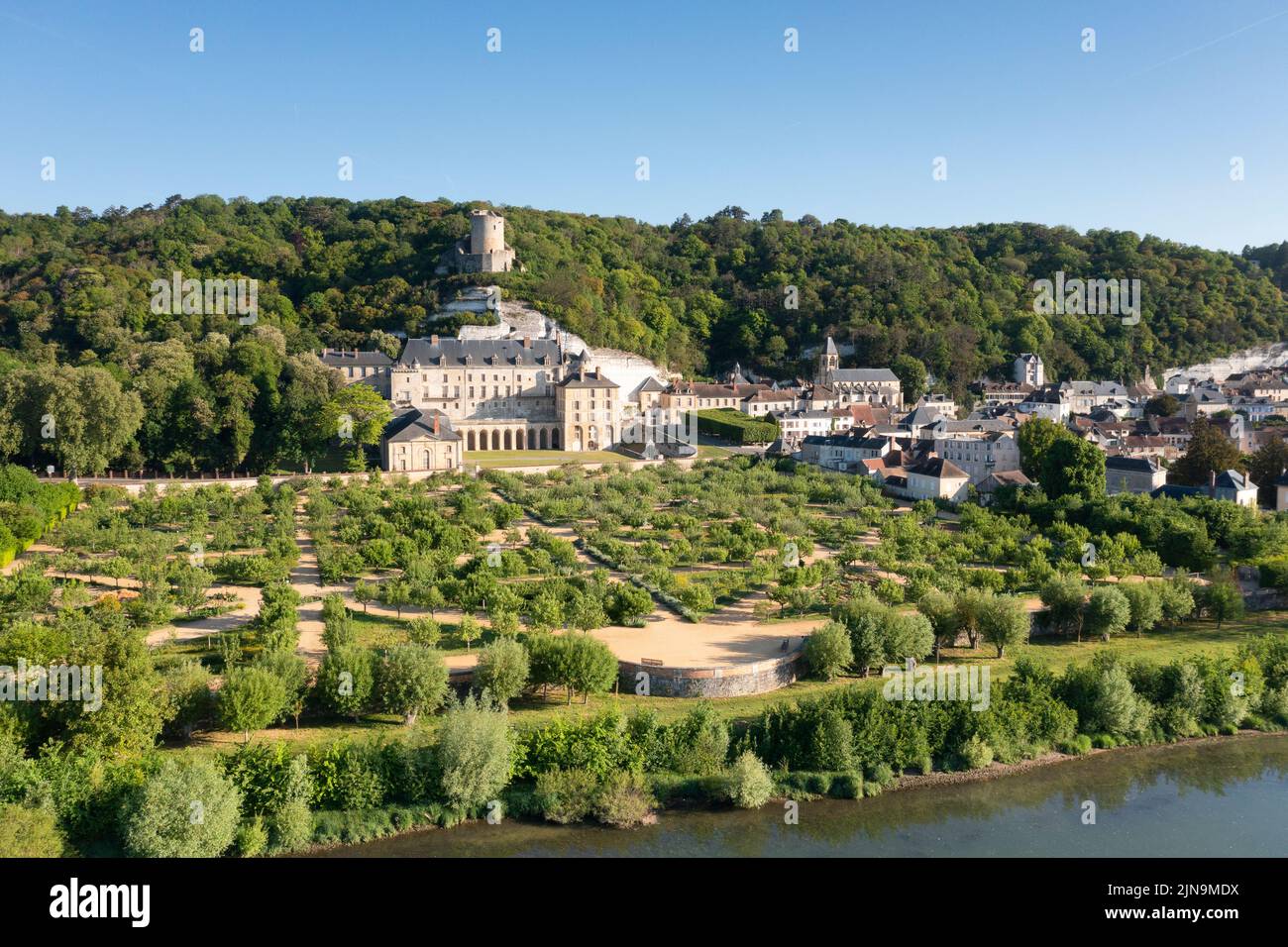 Francia, Val d'Oise, Parco Naturale Regionale Vexin Francais, la Roche Guyon, etichettato Les Plus Beaux Villages de France (i villaggi più belli di F Foto Stock