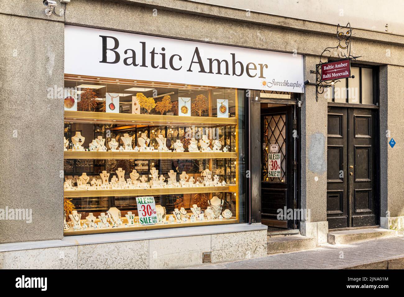 Negozio di ambra baltiche nella Città Vecchia di Tallinn, la capitale dell'Estonia Foto Stock