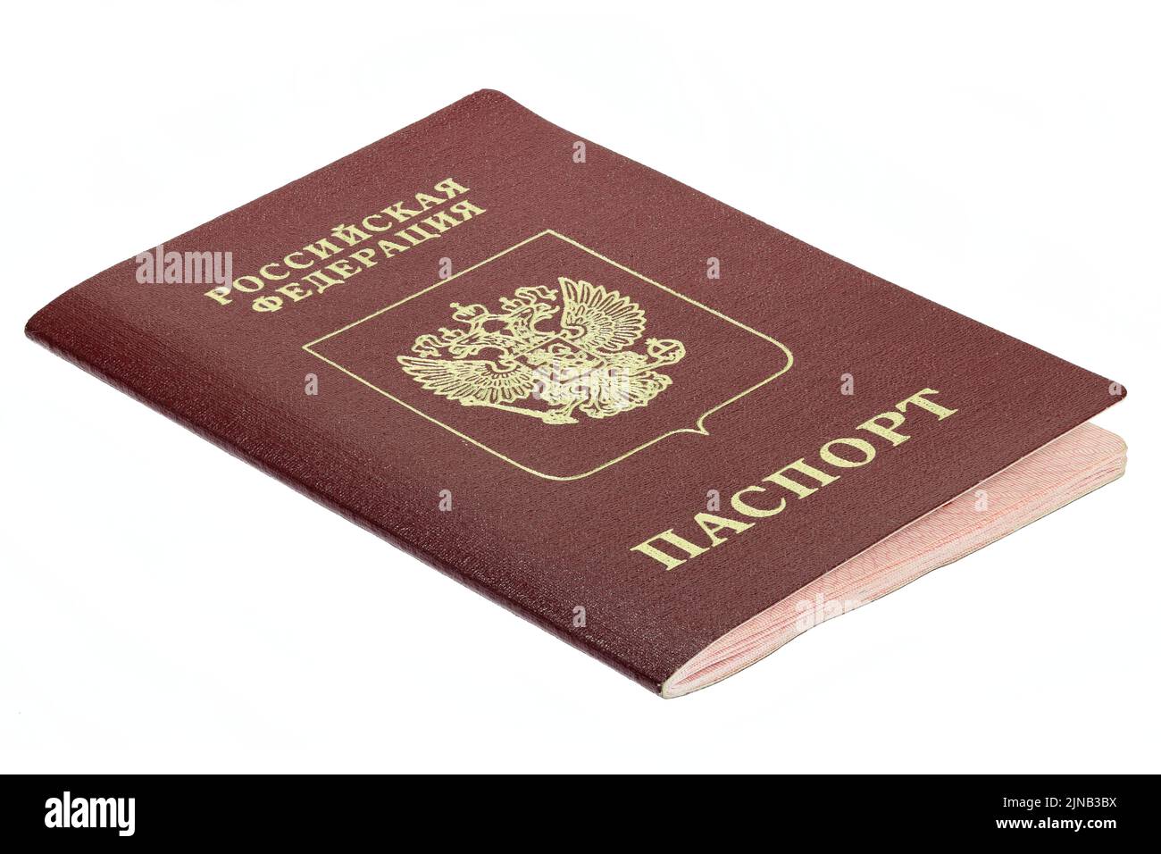 Passaporto russo isolato su sfondo bianco Foto Stock