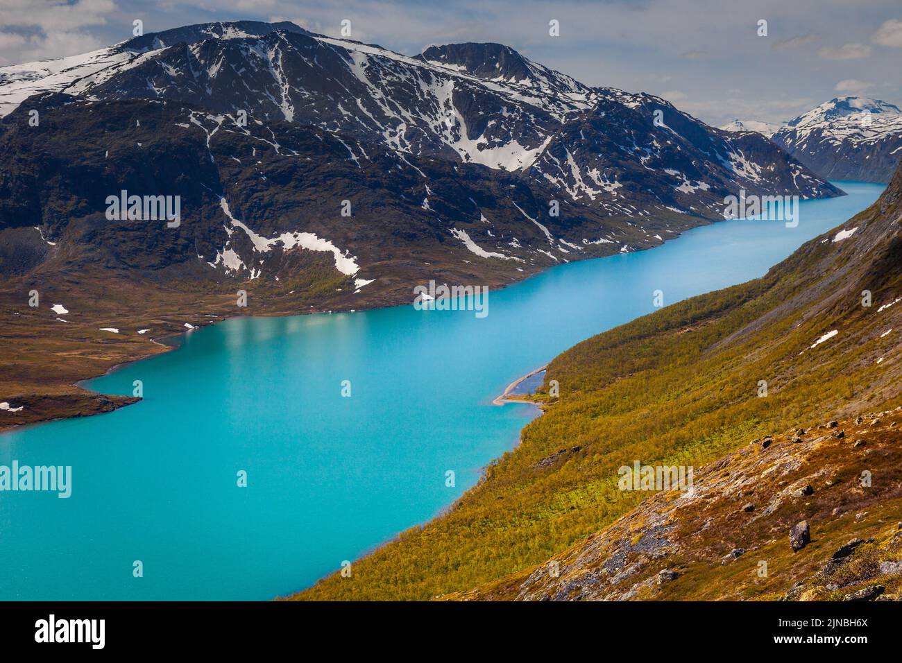Besseggen sopra il lago Gjende a Jotunheimen, Norvegia, Nord Europa Foto Stock