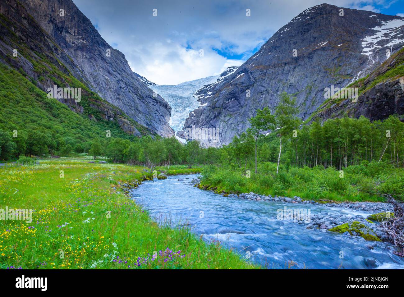 Braccio Briksdalsbreen del ghiacciaio Jostedalsbreen in Norvegia, Scandinavia Foto Stock
