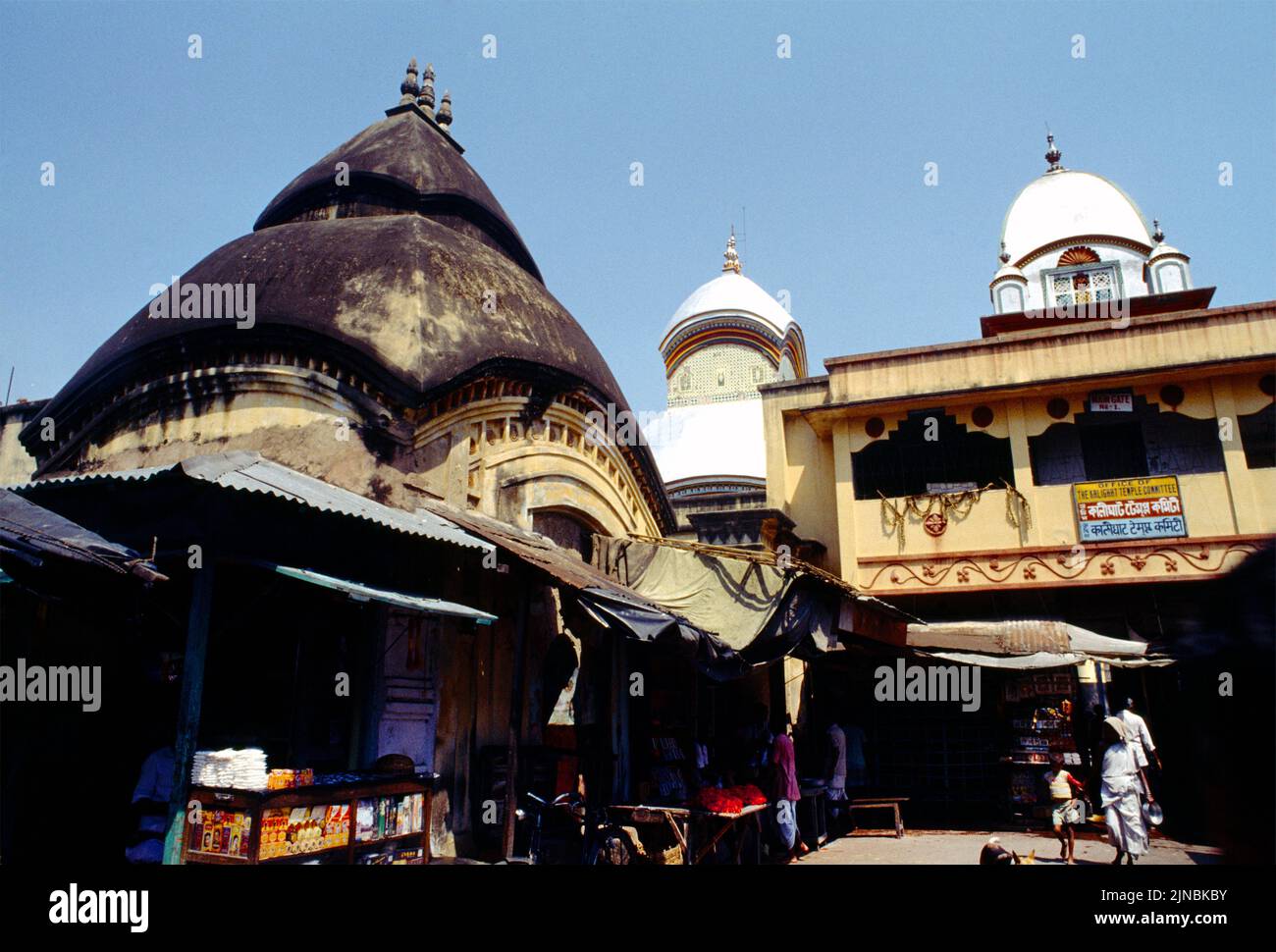 Kolkata India Tempio Kali Hindu & Moschea islamica dove Madre Teresa ha iniziato Foto Stock