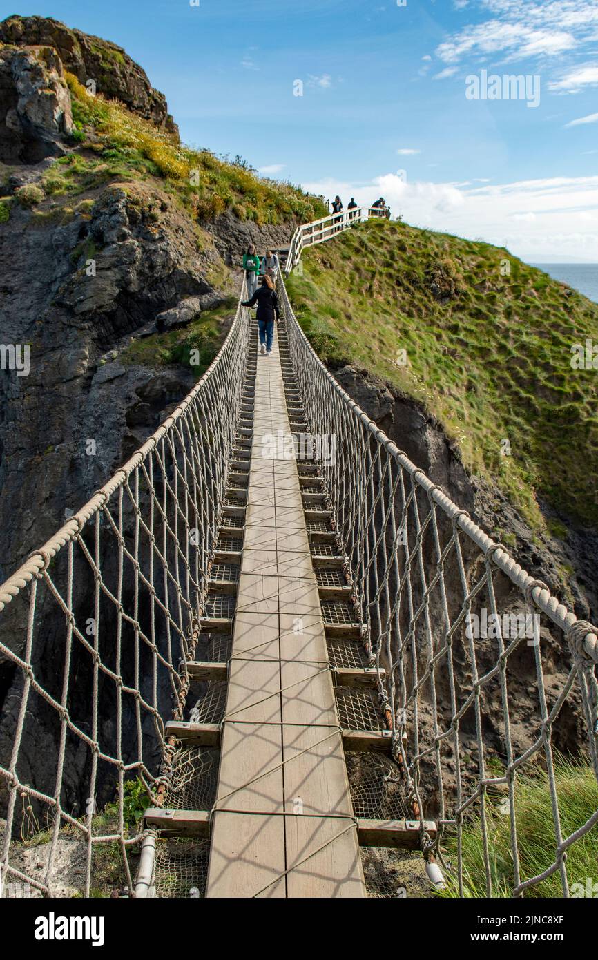 Ponte di corda Carrick-a-Rede, Ballintoy, Antrim, Irlanda del Nord Foto Stock