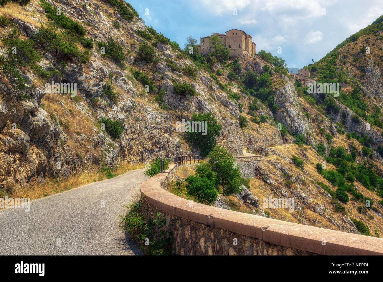 Castrovalva, Aquila, Abruzzo, Italia Foto Stock