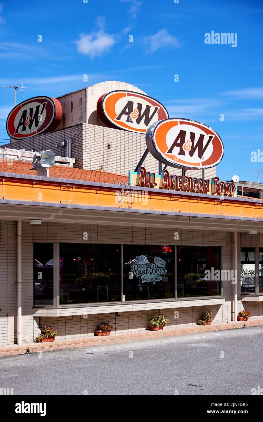 A&W, All American Food, catena di ristoranti; Nago, Prefettura di Okinawa, Giappone Foto Stock
