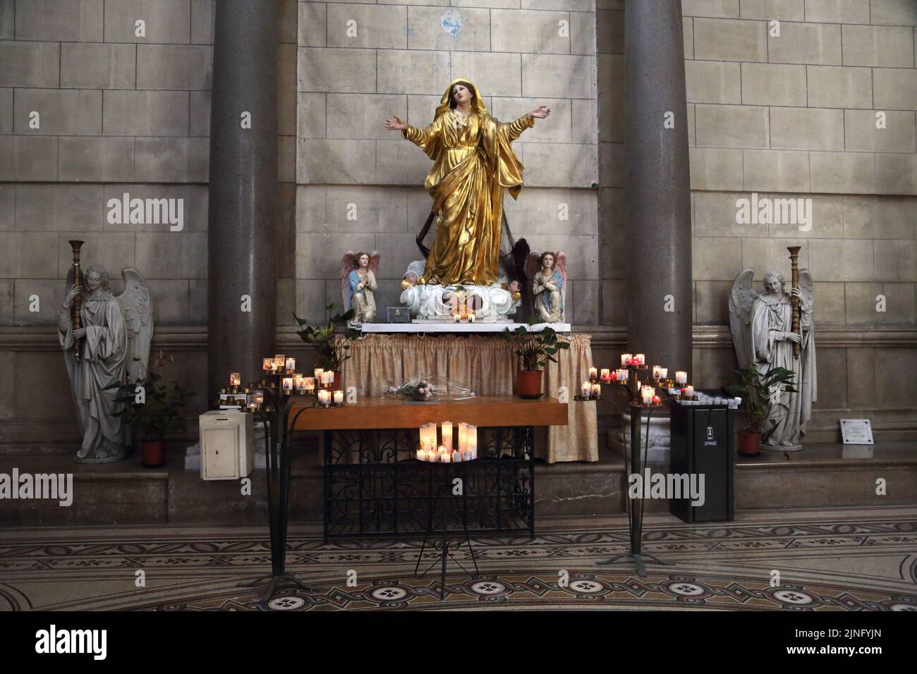 Statua dell'Assunzione della Vergine Maria al Cielo di Gabriel Joucla
