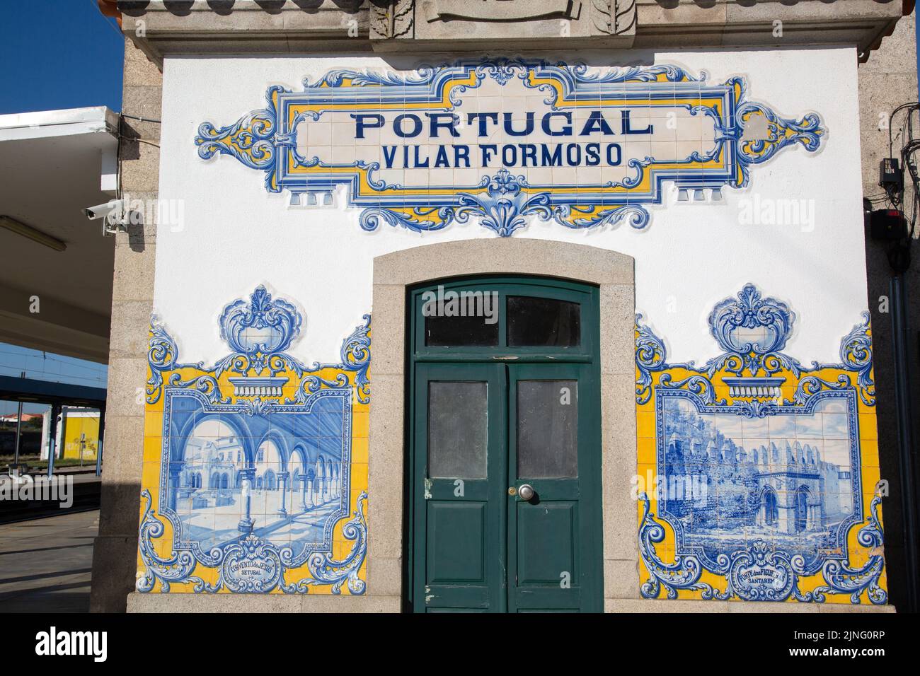 Cartello Vilar Formoso Tile alla stazione ferroviaria, Portogallo Foto Stock