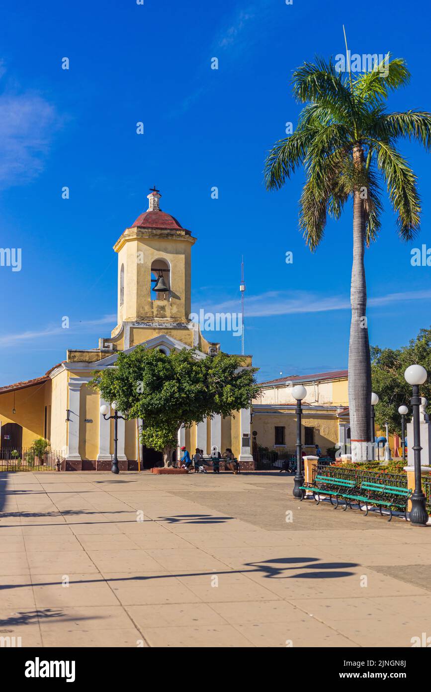 TRINIDAD, CUBA - 7 GENNAIO 2021: Piazza principale a Trinidad, Cuba. Patrimonio dell'umanità dell'UNESCO Foto Stock