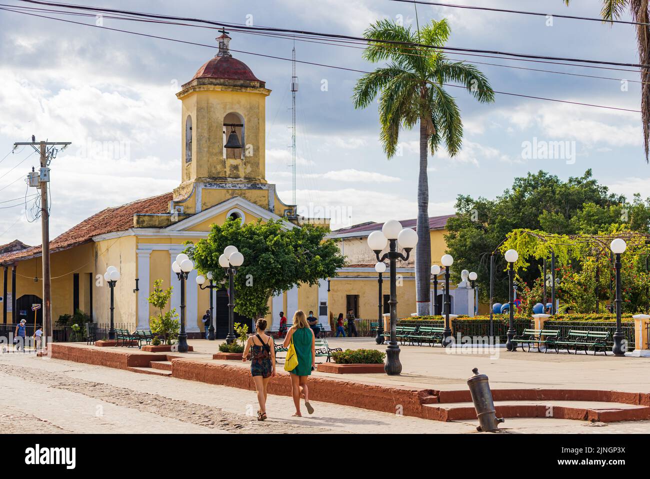 TRINIDAD, CUBA - 6 GENNAIO 2021: Piazza principale a Trinidad, Cuba. Patrimonio dell'umanità dell'UNESCO Foto Stock