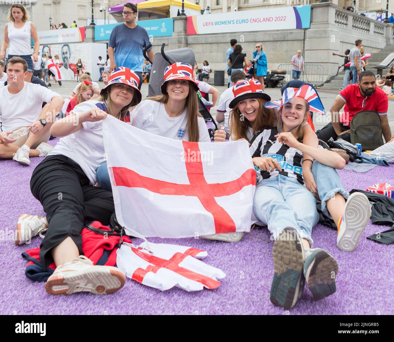 UEFA,football,inghilterra,UEFA womens euro 2022,trafalgar Square,fan party,UEFA finals,football trafalgar Square,Lionesses,UEFA 2022,Central london,londra Foto Stock