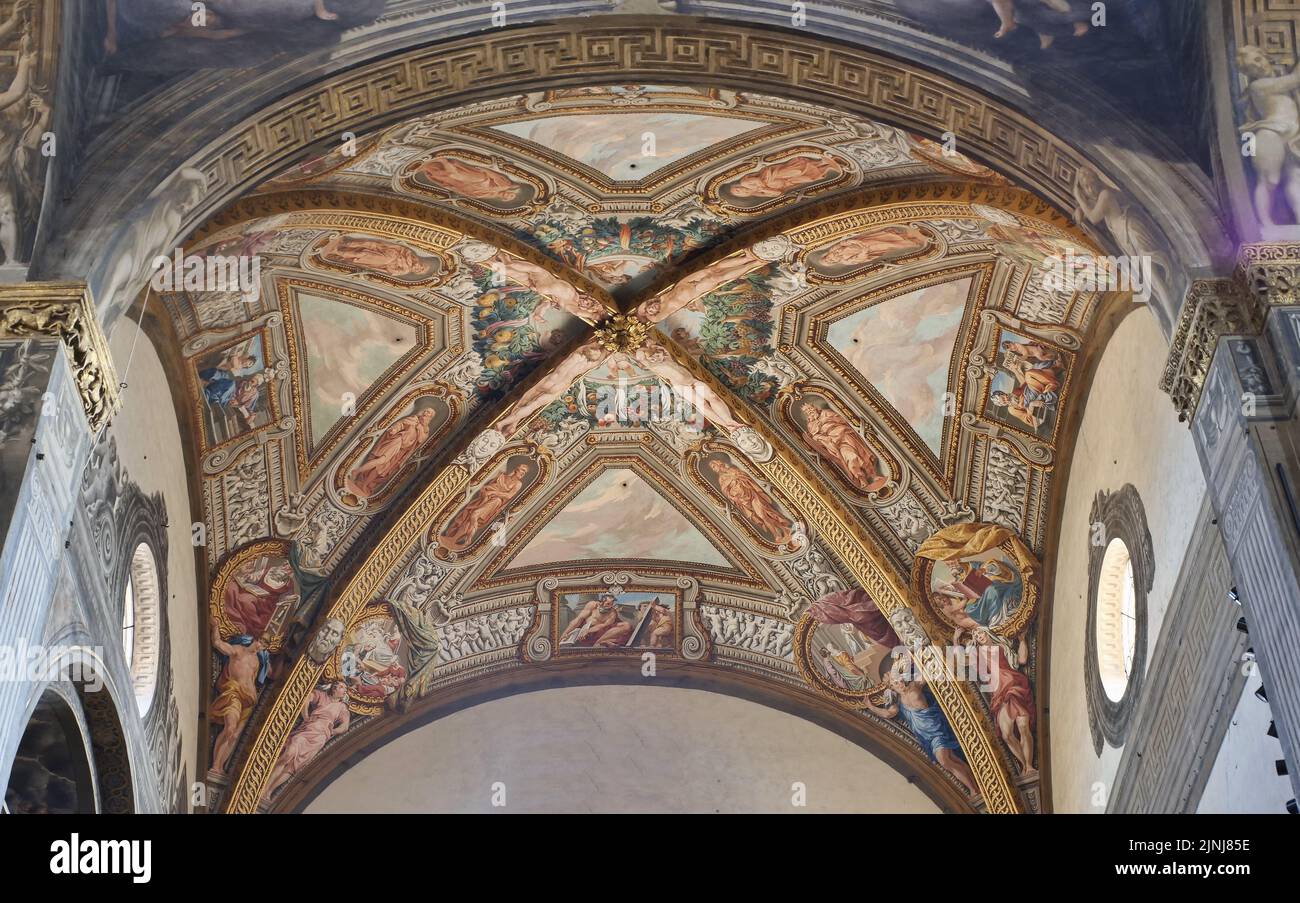 Gli interni, l'architettura e le opere d'arte della cattedrale di Parma di Antonio Allegri, detto Correggio, Emilia Romagna, Italia. Foto Stock