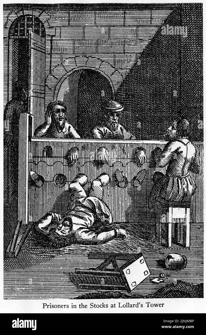 Incisione di prigionieri negli stock nella Lollard's Tower, Inghilterra, circa 1550 Foto Stock