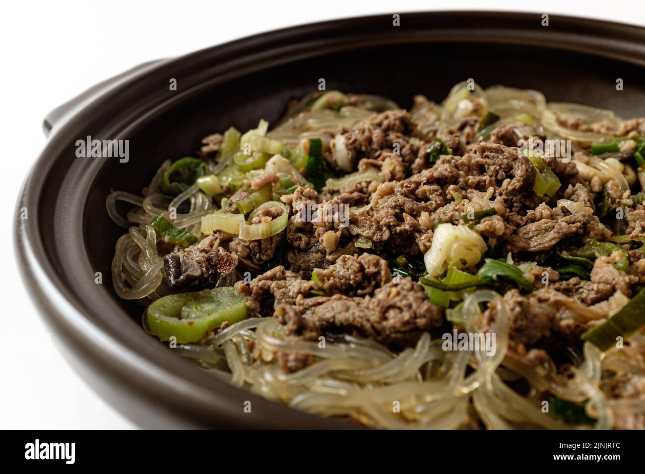 Bulgogi in stile Seoul su sfondo bianco Foto Stock