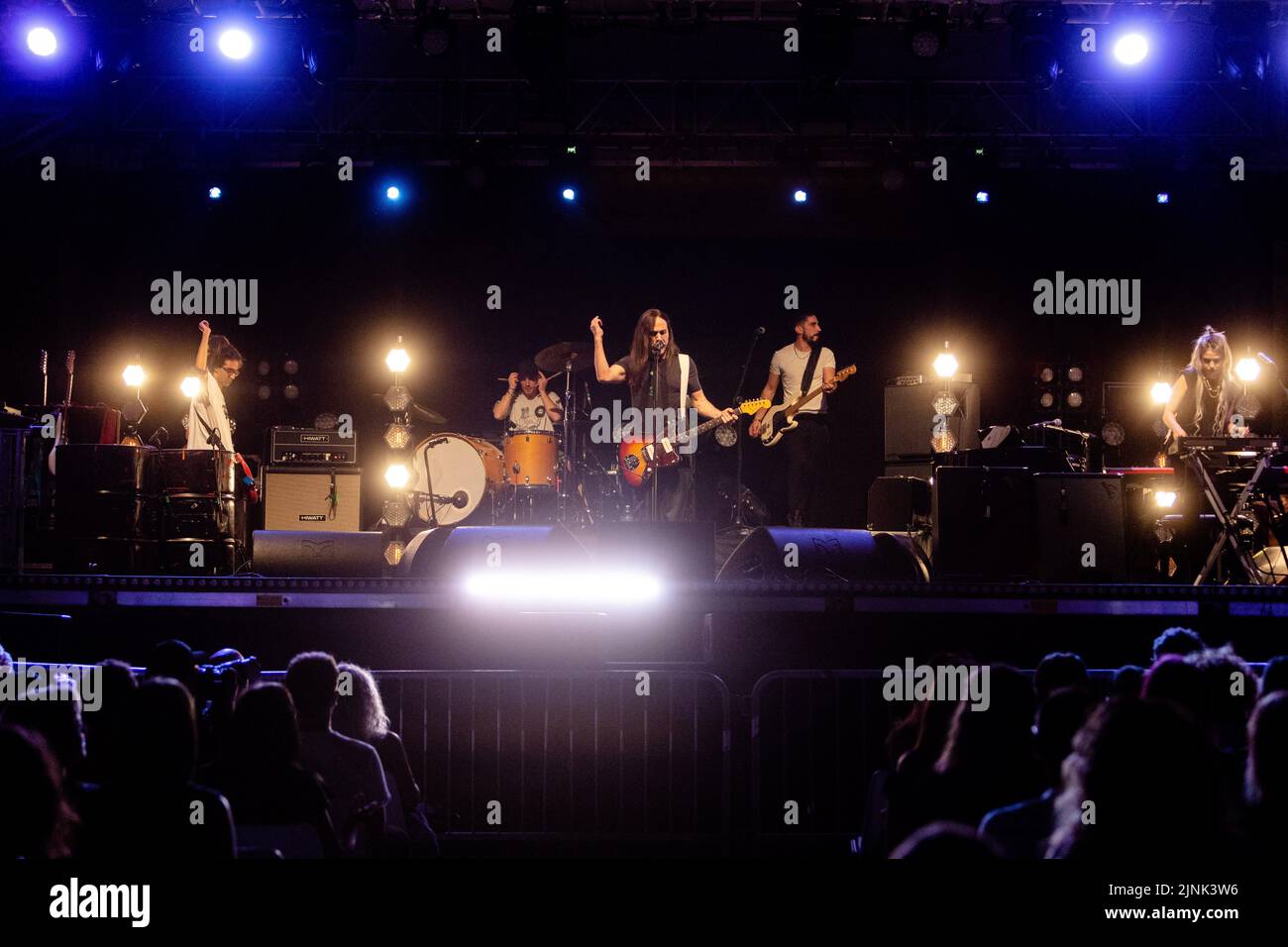 Ancona, Italia. 11th ago, 2022. Manuel Agnelli in concerto dal vivo con la sua nuova tournée personale a Mole Vanvitelliana, Ancona. Presenta canzoni del suo nuovo album e alcune storiche canzoni Afterhours. (Foto di Mairo Cinquetti/SOPA Images/Sipa USA) Credit: Sipa USA/Alamy Live News Foto Stock