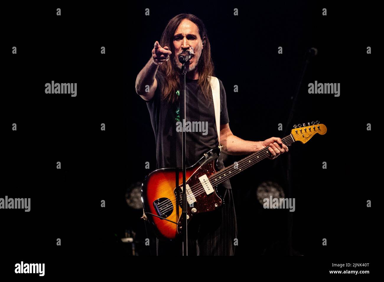 Ancona, Italia. 11th ago, 2022. Manuel Agnelli in concerto dal vivo con la sua nuova tournée personale a Mole Vanvitelliana, Ancona. Presenta canzoni del suo nuovo album e alcune storiche canzoni Afterhours. (Foto di Mairo Cinquetti/SOPA Images/Sipa USA) Credit: Sipa USA/Alamy Live News Foto Stock
